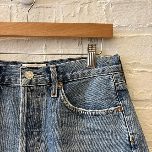 AGOLDE || Parker Angled Hem Denim Mini Skirt Entrance Medium Wash Raw Hem 26 NWT - Picture 3 of 10